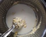 A picture of step 2 of Choco chip muffins.