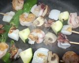 Foto del paso 3 de la receta Brochetas de gambas, calamar y sepia