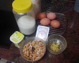 Foto del paso 1 de la receta: Bizcocho de yogur y turrón de guirlache