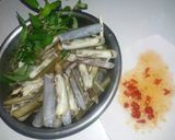 Hình bước làm 3 của món Móng tay hấp gừng,sả