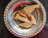 झिंगा पुुलाव (zinga pulav recipe in marathi) रेसिपी स्टेप 2 फोटो 