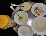 A picture of step 1 of Suji Halwa.