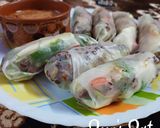 A picture of step 4 of Vietnamese Rice Paper Rolls with Peanut Sauce.
