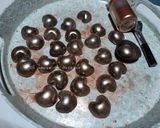 Une image de l'étape 7 de Chocolat coeur caramel 🍫☕.