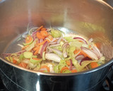 Foto del paso 1 de la receta: Sopa de pollo suave