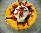 Foto del paso 2 de la receta Burrata con crujiente de jamón ibérico sobre salmorejo y pesto de albahaca