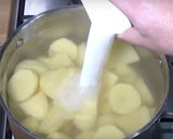 A picture of step 1 of Roast potatoes with duck fat.