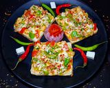 A picture of step 7 of Paneer Chilli Cheese Toast.
