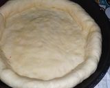 Foto langkah ke 4 dari resep Pizza Teflon dengan pinggiran sosis.