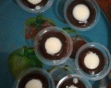 Foto langkah ke 5 dari resep Puding Lava Coklat Vanila.