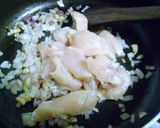 A picture of step 3 of Nasi Goreng.