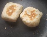 A picture of step 9 of Crispy stuffed flatbread.