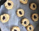 Foto del paso 6 de la receta: Keto - Cookies de coco y cheesecake con frutos rojos