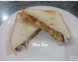 A picture of step 4 of Fry Egg Sandwich.
