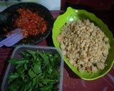 Foto langkah ke 1 dari resep Oncom pedas kemangi.
