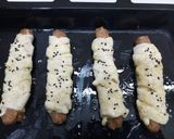 A picture of step 6 of Seekh kabab fish bread.