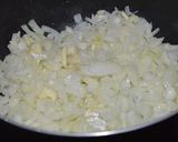 Foto del paso 1 de la receta: Pastas integral con salsa de cebolla y palta