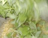 Foto langkah ke 3 dari resep Resep Sayur Bening Bayam Rumahan yang enak dan mudah.