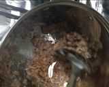 A picture of step 2 of Beef mince spaghetti.