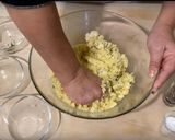 Foto del passaggio 2 della ricetta Panzerotti di patate alla galatinese