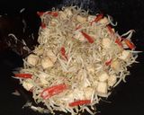 Foto langkah ke 3 dari resep Tumis Tahu Tauge.