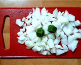 Foto del paso 1 de la receta: Sopa de cebolla y huevo