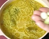 Foto langkah ke 5 dari resep Soto Ayam Bumbu Kuning.