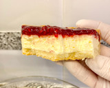 Foto del paso 13 de la receta: Tarta de yogur con mermelada de frambuesas