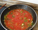 Foto del paso 2 de la receta: Pollo con tomate