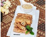 Foto langkah ke 9 dari resep Lotus Root Chicken Spring Rolls.