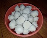 Foto langkah ke 5 dari resep Bakso Ayam Tanpa Baking Powder/Baking Soda.