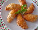 Foto del paso 4 de la receta: Empanadillas de hojaldre con pringá
