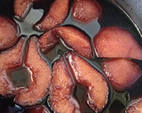 Foto del paso 7 de la receta: Torta con peras al Borgoña