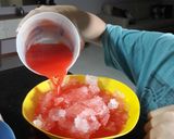 Foto do passo 1 de Raspadinha de Suco em pó