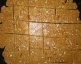 ટોપરા બદામ ચીકી (Topra Badam Chiki Recipe In Gujarati) રેસીપી સ્ટેપ4ફોટો