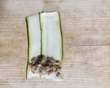 Foto del paso 1 de la receta: 🌱CANELONES DE CALABACÍN RELLENOS DE SETA Y PUERRO🌱