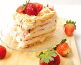 Foto langkah ke 4 dari resep Dessert strawberry cheese cake (no bake).