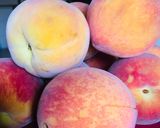 A picture of step 1 of Canned Peaches.