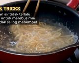 Foto langkah ke 7 dari resep Jjamppong Mie Kuah Korea Bahan Lokal.