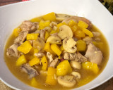 Foto langkah ke 5 dari resep Ayam Jamur Paprika saus Tiram ala Tiger Kitchen.