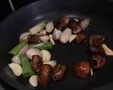 Foto langkah ke 13 dari resep Lemongrass-garlic Beef Stirfry.