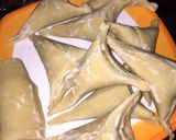 A picture of step 4 of Samosa.