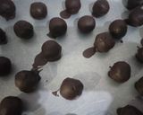 Foto langkah ke 4 dari resep Bola-bola Cokelat (dari roti sisa).