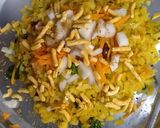इंदौरी पोहा (indori pohe recipe in marathi) रेसिपी स्टेप 5 फोटो 