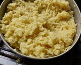 Foto del paso 5 de la receta: Higadito salteado con cebolla y morrón acompañado con un revuelto de verduras y arroz