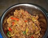 Foto langkah ke 5 dari resep Tumis Daging Pedas.