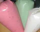 Foto langkah ke 5 dari resep Bolu Kukus Semangka.
