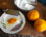 Foto del paso 1 de la receta: Cake de naranja, coco, frutas y cáscaras confitadas