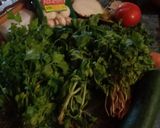 Foto del paso 1 de la receta: Ensalada de hierbas, vegetales y champiñones