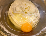 Foto del paso 5 de la receta: Plumcake de frutas del bosque y miel